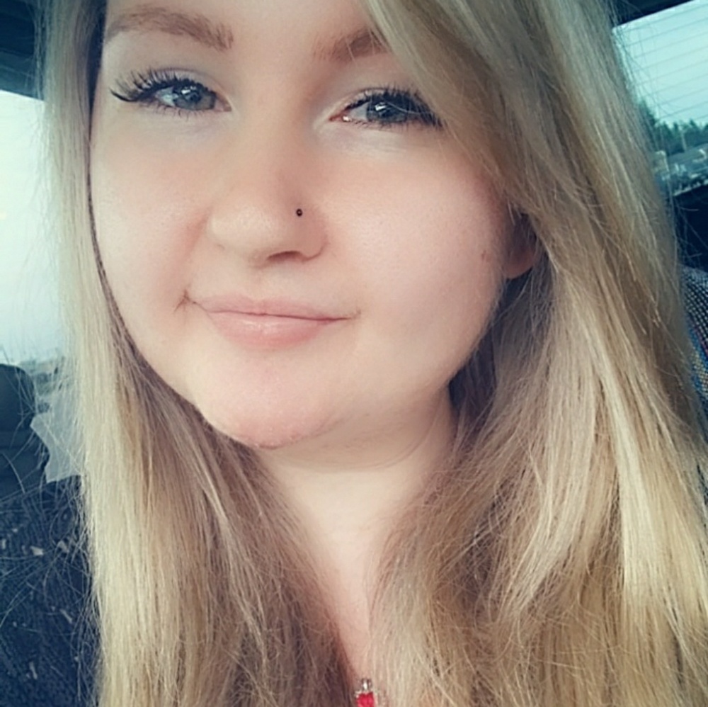 Meet your Posher, Analia